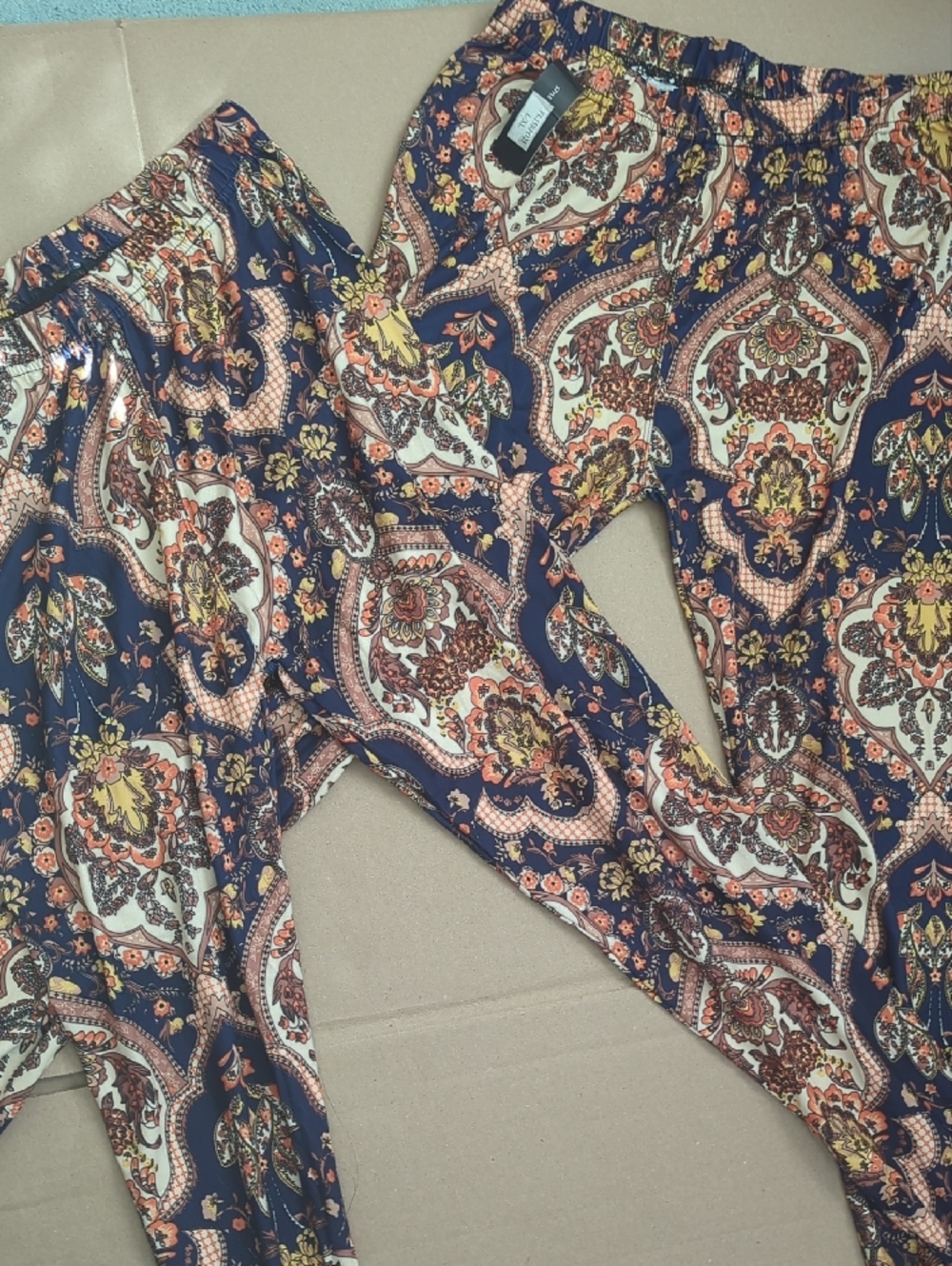 NWT SHOSHO Two (2) Pairs Navy Blue Paisley Boho Printed Leggings Elastic Waist